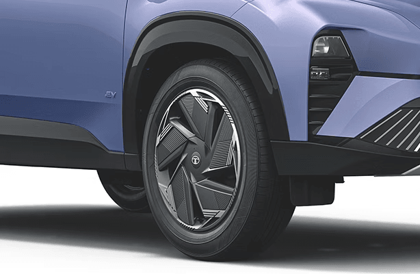 R18 Alloy Wheels with Aero Inserts - Tata Curvv EV Performance Design