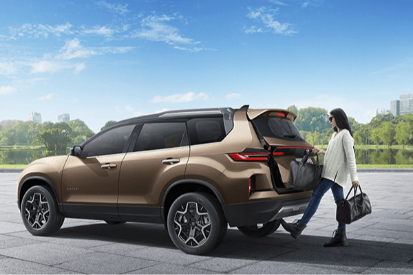 Tata Safari Interior Seating - Comfortable 7-Seater Layout